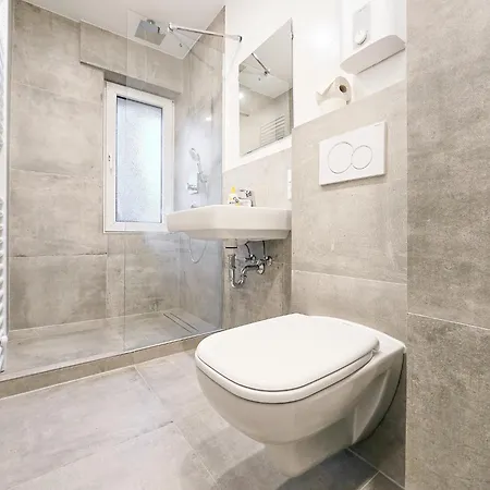 Tolstov - 2 - 25 Min Messe Dus